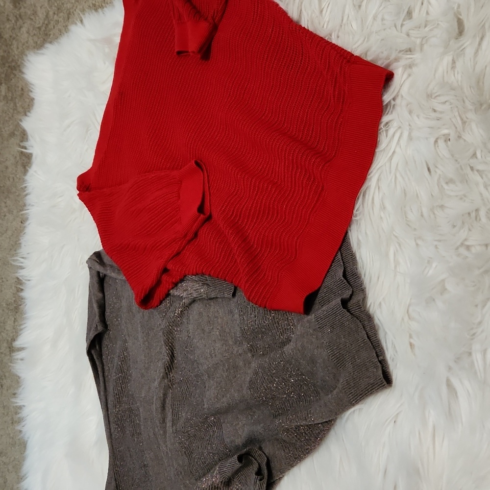 (2) Express tops- XS